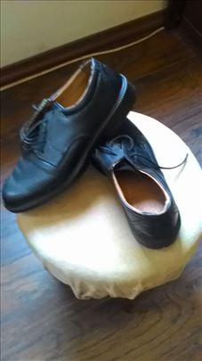 Skoro nove crne cipele
