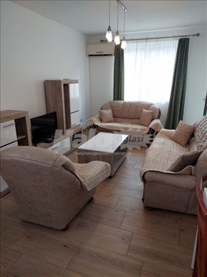 Stan kod Medicinskog fakulteta u Kragujevcu, 52m2