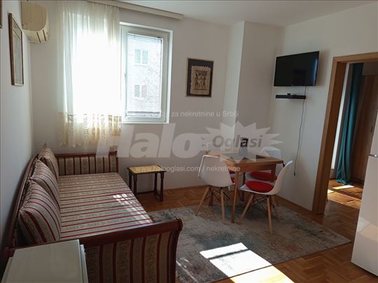 Stan kod Metroa Krnjaca