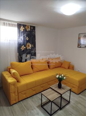 Top stan u Zemun Polju