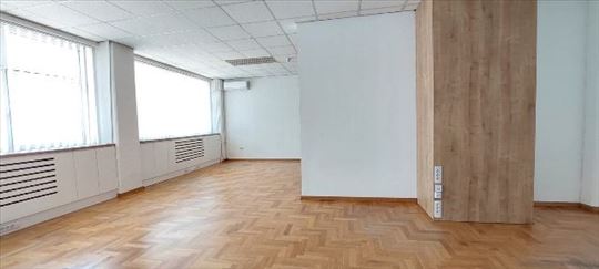 YU Biznis centar 110m2, renoviran poslovni prostor