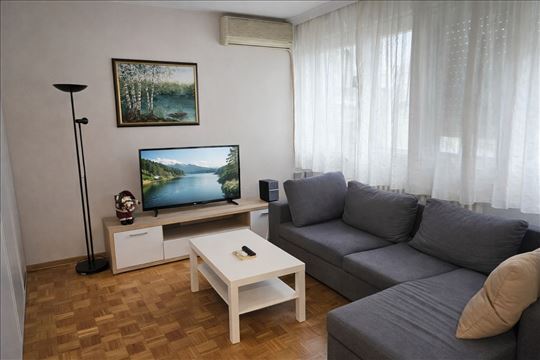 Zemun; 3,0; 75m2+6m2; CG; 2 sprat od 8