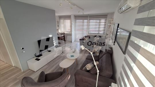 Blok 61s, lux renoviran 3.0, 83, pogled