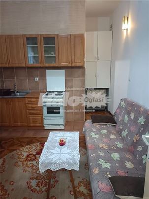 Borča, garsonjera kod Roda marketa