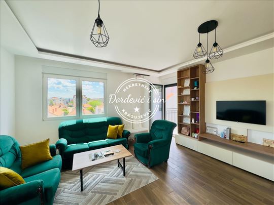 Centar Dvosoban stan 54m2 sa Parking mestom