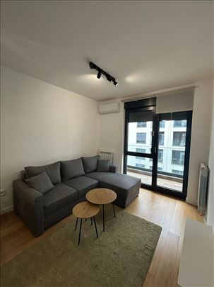 Izdaje se dvosoban stan u kompleksu New Minel,40m2