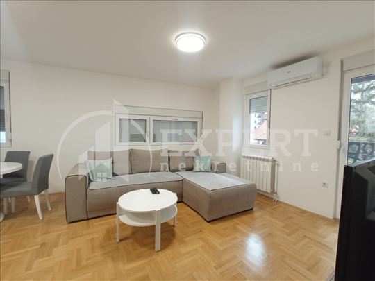 Izdaje se nov, lux stan u centru Niša, 57m2