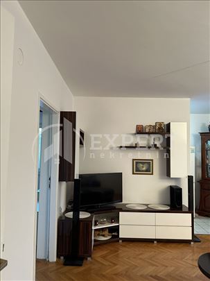 Izdaje se stan u blizini Gradske bolnice !