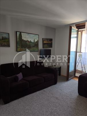 Izdaje se stan u Duvaništu