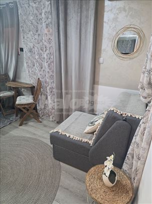 Izdajem garsonjeru na Zvezari