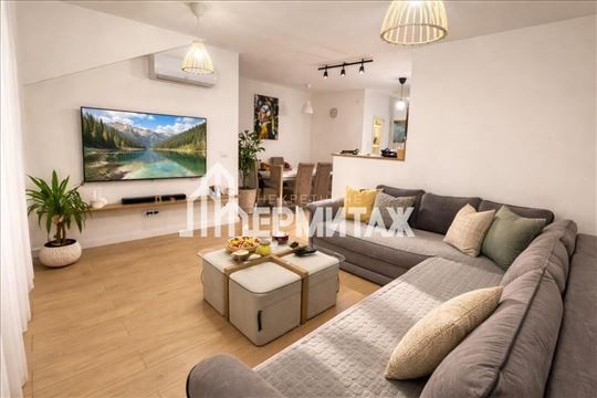 Izdavanje-luksuzan trosoban stan – Ledine