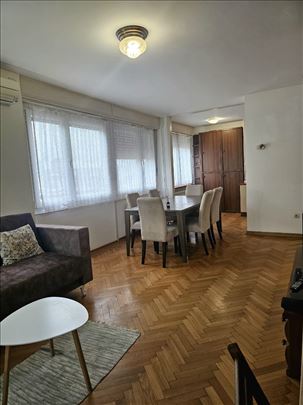 Izdavanje, stan sa pogledom na Hram Sv Sava, 2.0