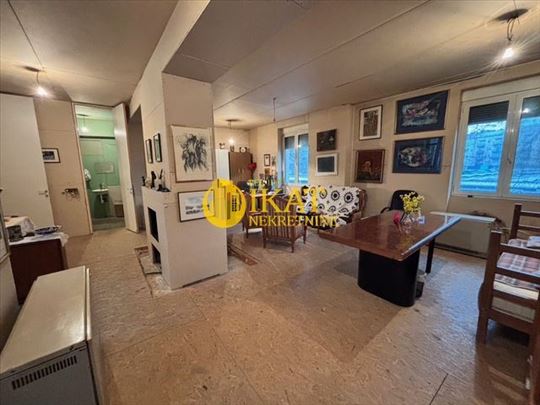 Kalenić 86m2, salonac idealan za poslovni prostor