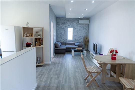 Miljakovac III, Miljakovačko brdo, 71m2, T