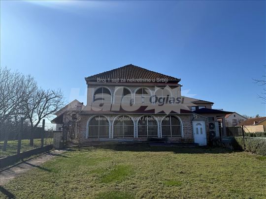 Na prodaju kuća na obali Dunava – Novi Banovci