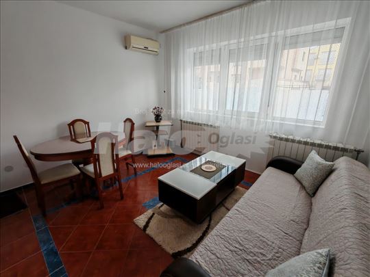 Namešten stan 75m² – Diplomatsko naselje 