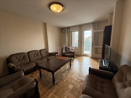 Odličan porodičan stan na Vračaru