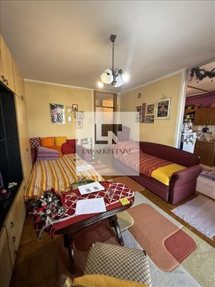 Odličan, uknjižen , 1,5 stan u Borči