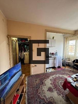 Odlična garsonjera-Peonkareova-Stari grad! ID#2017