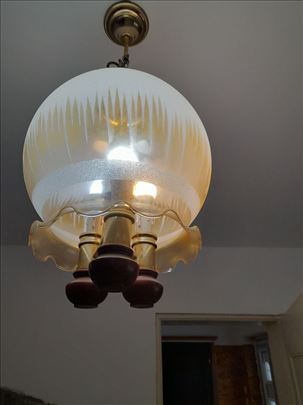 Прелеп позлаћени лустер 