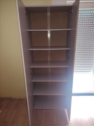 Prodajem nov cipelarnik 