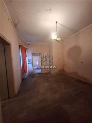 Stan za renoviranje - top lokacija, Vračar-Krunska