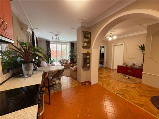 Bilećka, Voždovac, Jove Ilića, luks stan