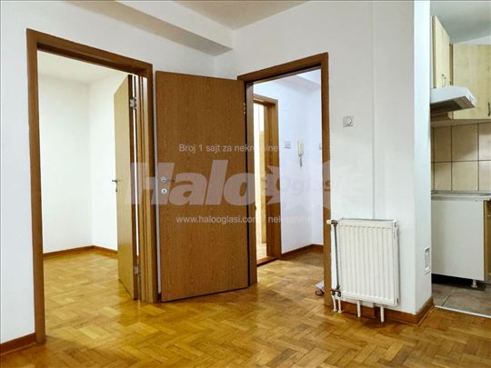 Dvosoban stan kod doma zdravlja