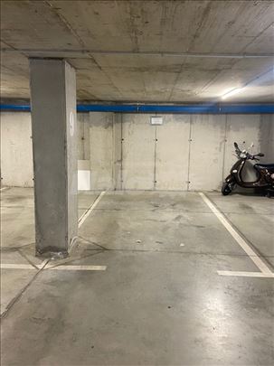 Garažno mesto Sunnyville