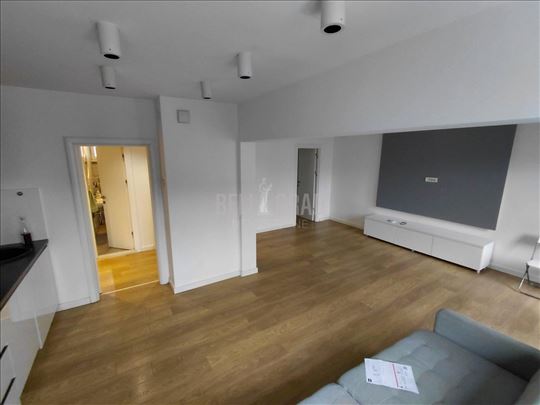 Gornji Dorćol, Strahinjića Bana, renoviran stan