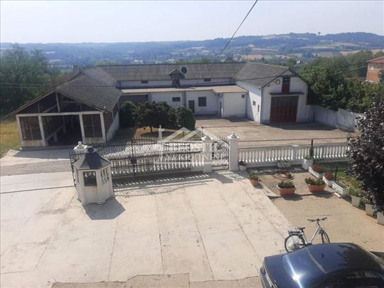 Grocka - Umčari - 400m2 na 9a ID#24919