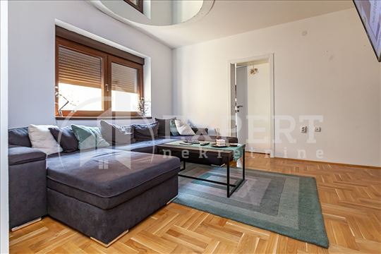 Izdaje se jednoiposoban stan 40m2 na Panteleju u n