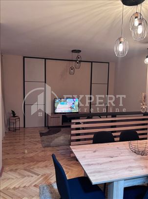 Izdaje se stan na Paliluli