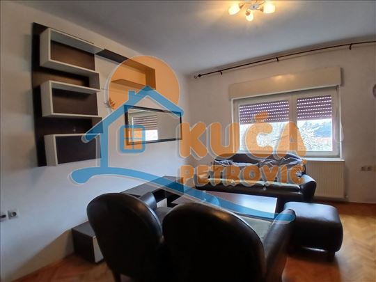 Izdaje se stan na Panteleju