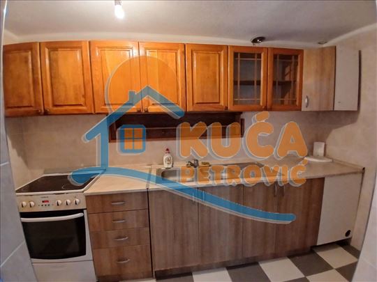 Izdaje se stan u Durlanu