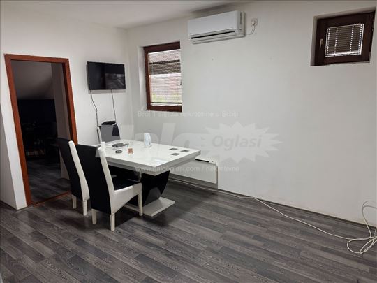 Izdajem nov stan kod doma zdravlja 