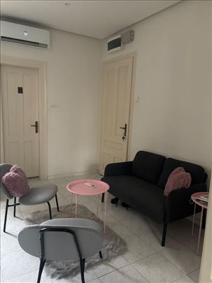 Izdavanje, renovirana garsonjera sa stilom 28m2