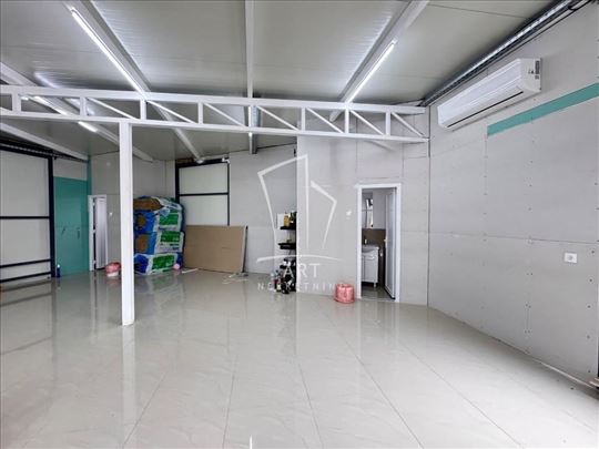 Lokal Ripanj, 150m2 ID#14646