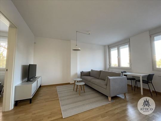 Moderno opremljen jednoiposoban stan – Južni Telep