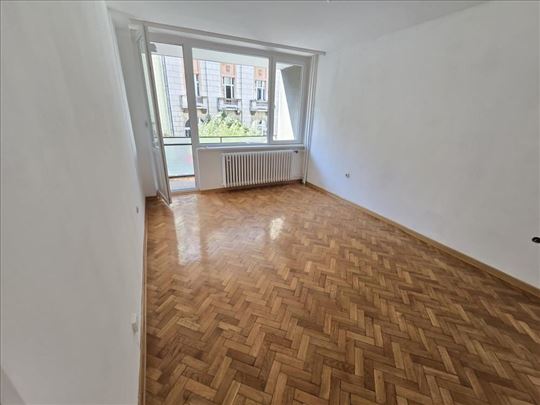 Obilićev venac, 2.0, renoviran,prazan ID#818688