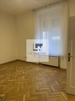 Odličan i za poslovni prostor i za stanovanje