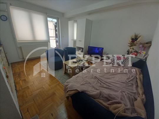 Odlična garsonjera, blizu Palilulske pijace, 23m2,