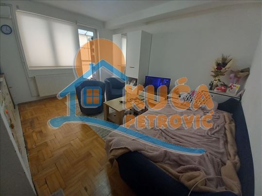 Odlična garsonjera, blizu Palilulske pijace, 23m2,