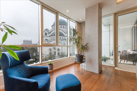 Stan sa pogledom na Hram, retko na tržištu