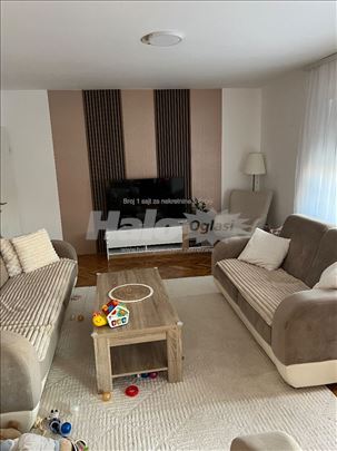 Troiposoban stan 120m², Borča 1 