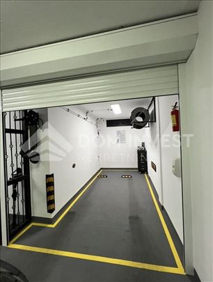 Bulevar kralja Aleksandra, garažno mesto, 12m2