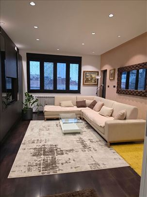 Fantastičan stan na par koraka od Knez Mihailove