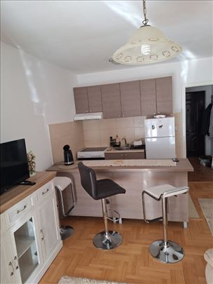 Izdaje se garsonjera u centru grada