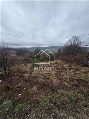 Plac na Beloj Zemlji, Izuzetan – Odlična lokacija!