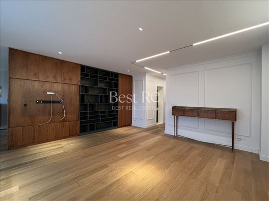 Izuzetan stan u kompleksu Central Garden